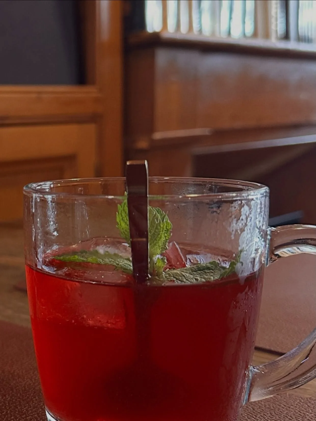 Bissap glacé à l’hibiscus et menthe